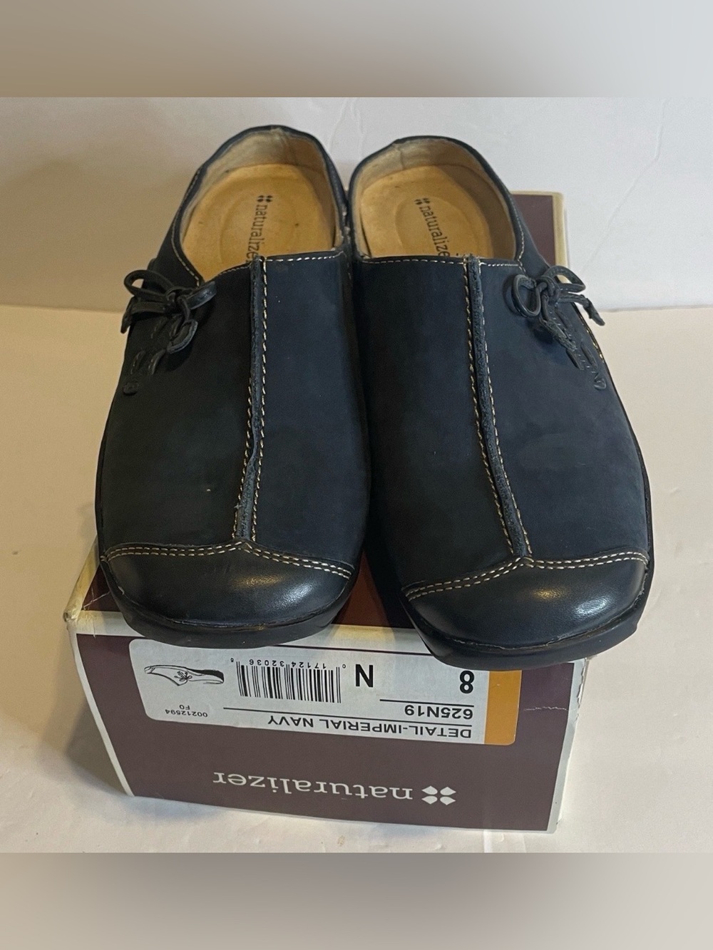 Naturalizer Size 8N Imperial Navy Women Suede Mule Loafer Bow Stitch